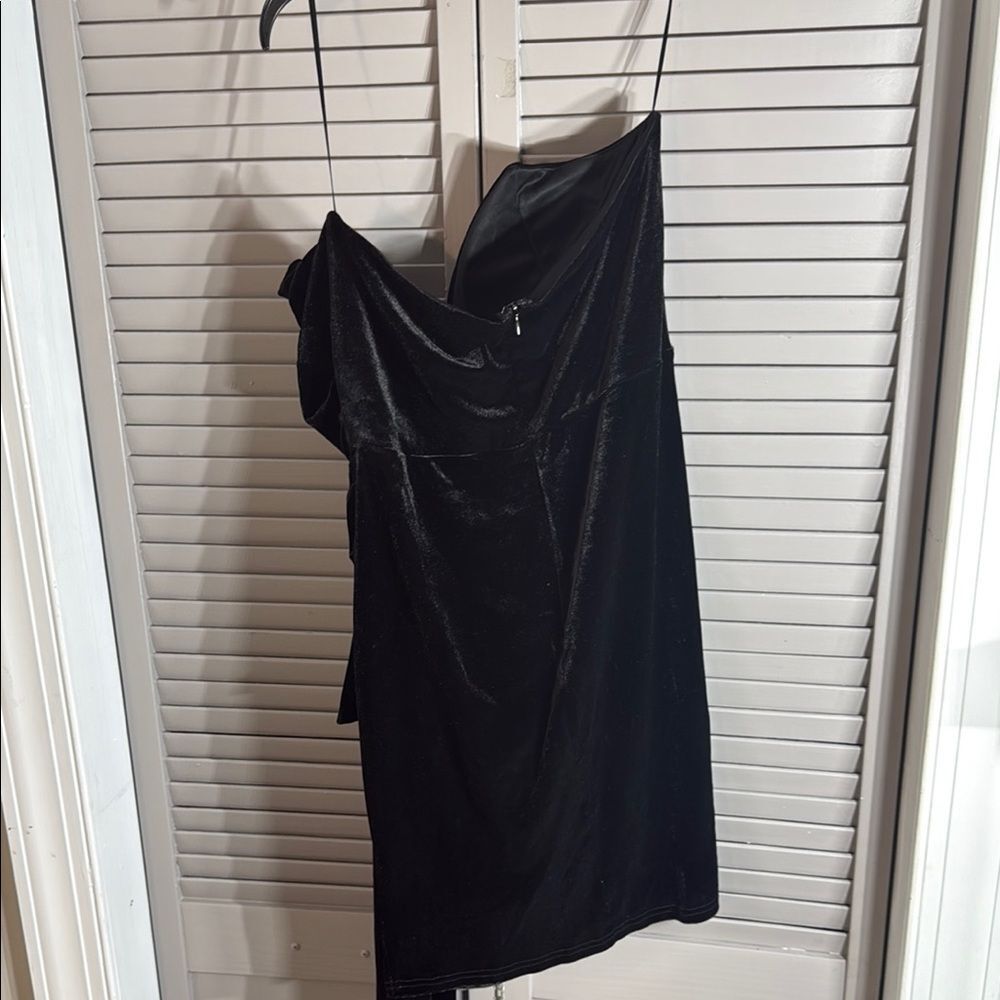 Fashion Nova Black Sequin Ruched Mini Dress - Picture 3 of 10